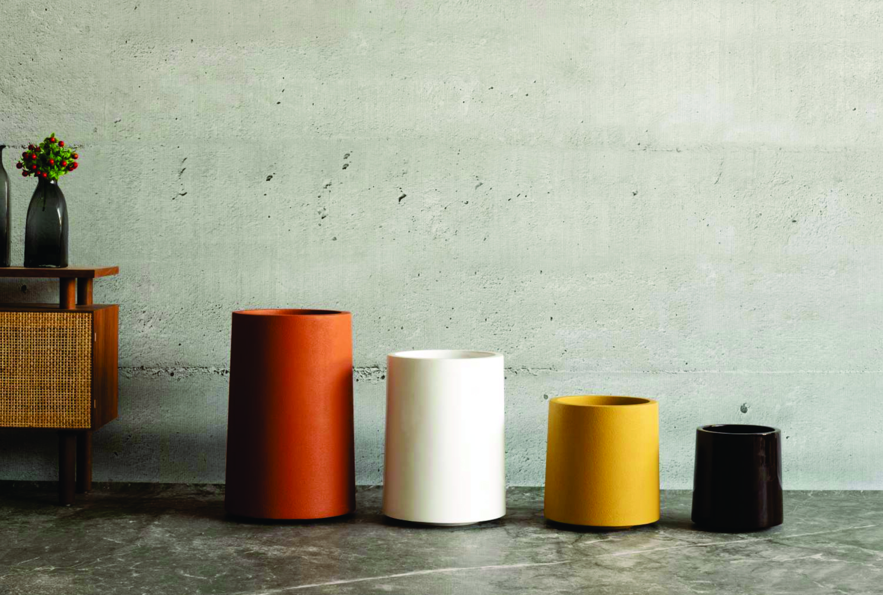 Cylindrical FRP pot